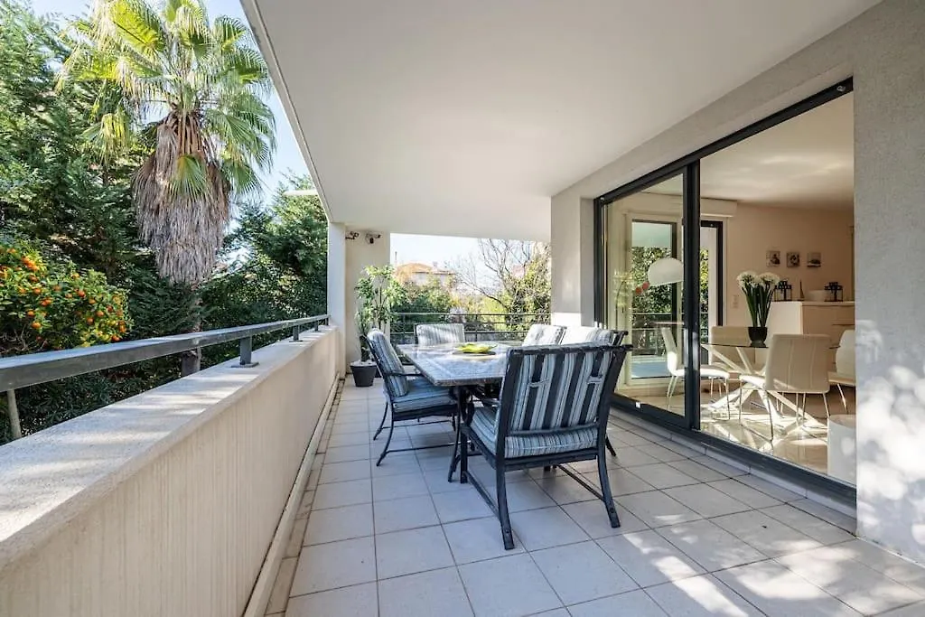 Beautiful And Spacious 2 Bed Apt With Pool Antibes Apartment