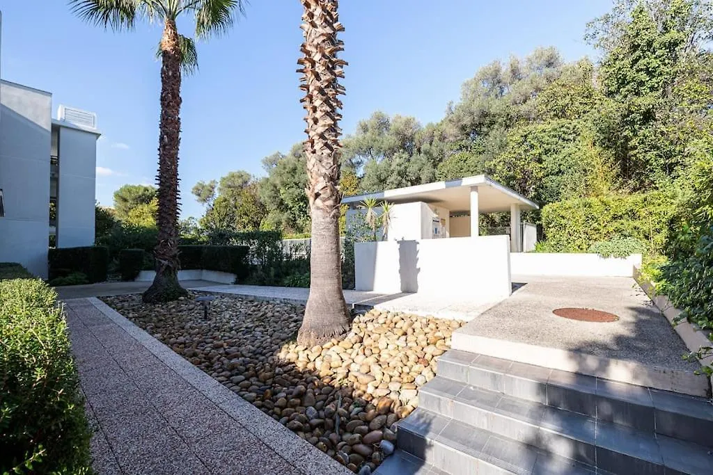Beautiful And Spacious 2 Bed Apt With Pool Antibes Apartment